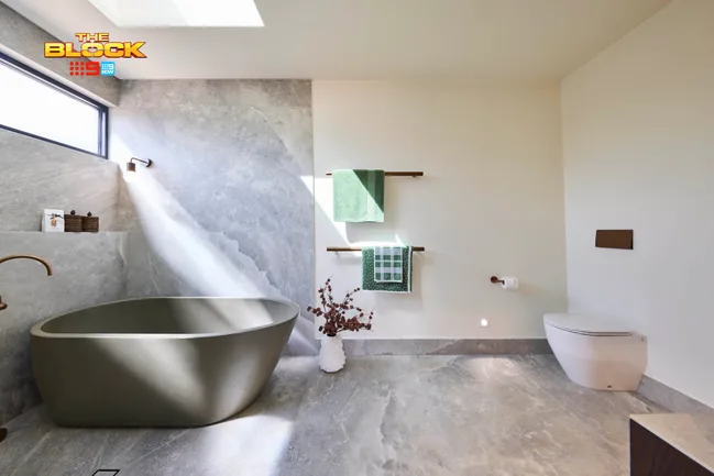 Week 3 Main Bathroom - H4 Sonny and Alicia