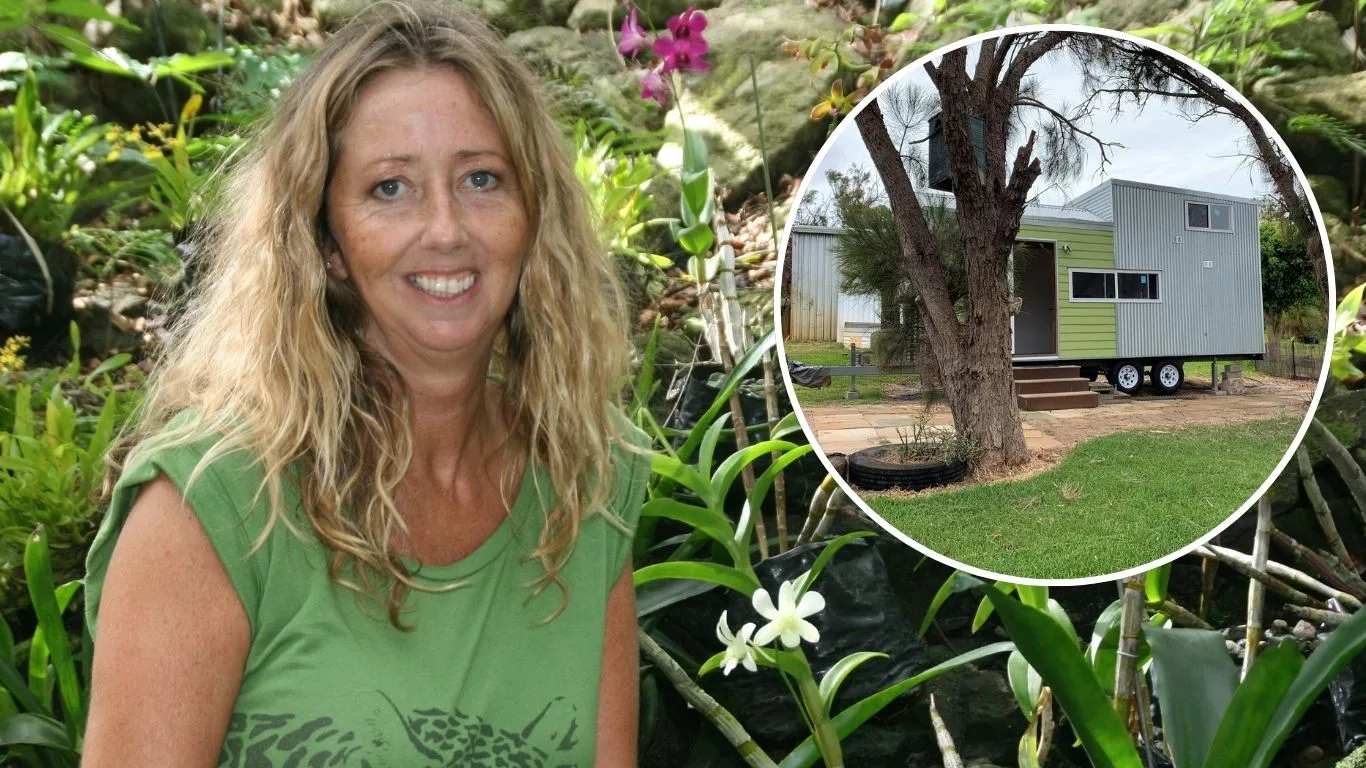Lynda Mackillican and her tiny house. (Image: Supplied)