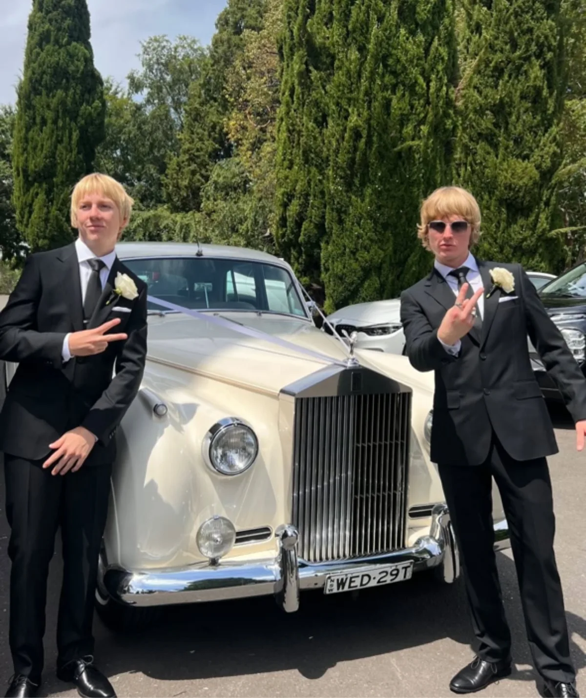 Vanda was decked out in a suit