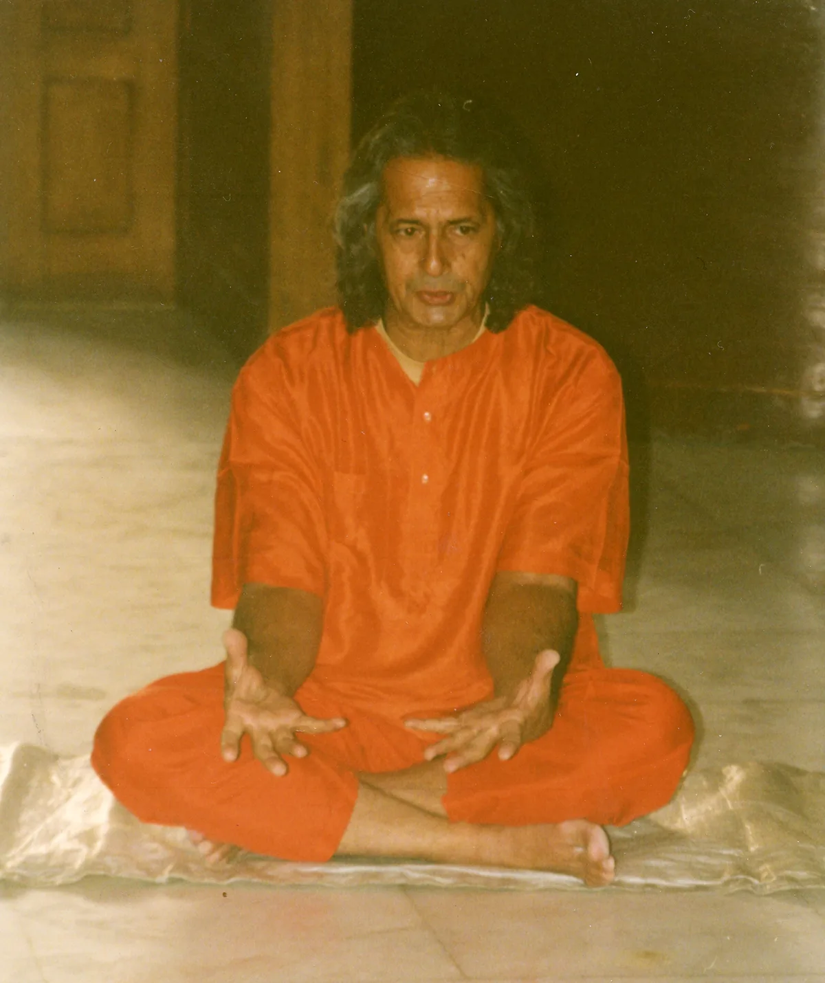 Arun Teaching Yoga Rishikesh, 1994. (Image: Supplied)