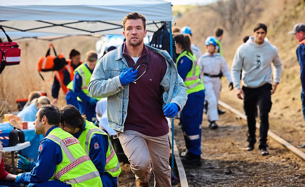 Home and Away spoilers: Who will survive the train crash? | Now To Love