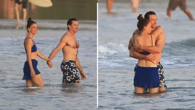 Hugh Jackman proposes in Costa Rica.