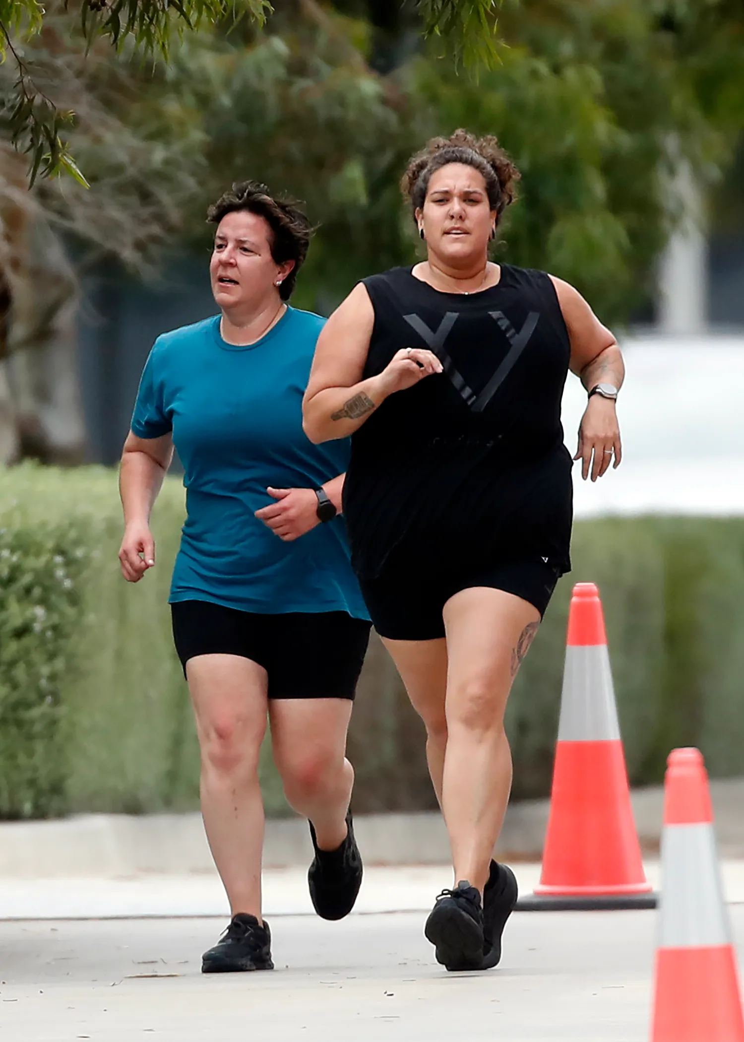 Casey Donovan, Renee Sharples