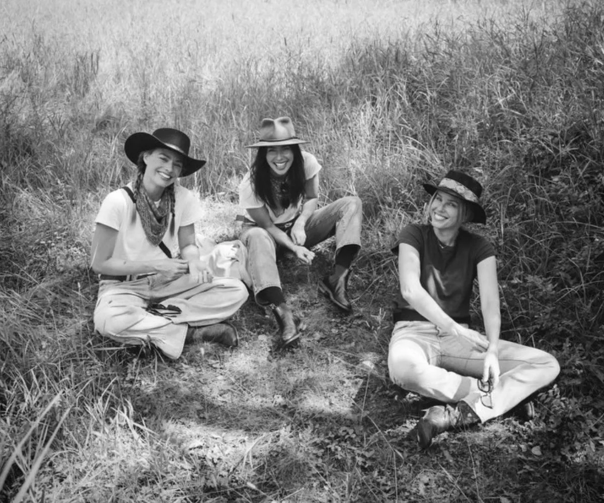 Ashleigh Brewer, Margot Robbie, Jessica McNamee