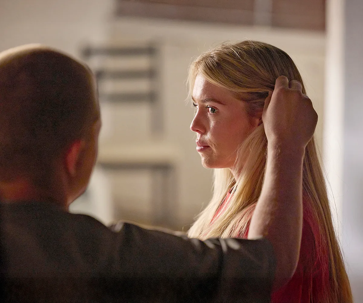 Holden traps Lacey in Home and Away