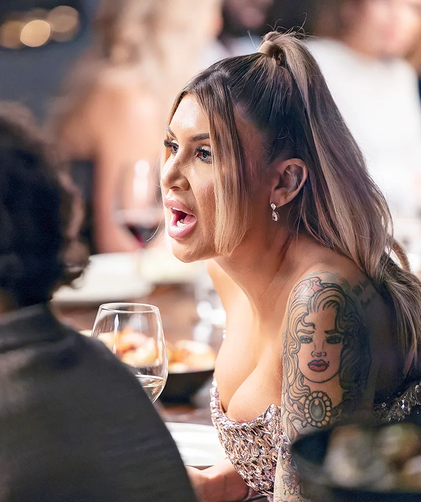 Gia from MAFS yells at the dinner party.
