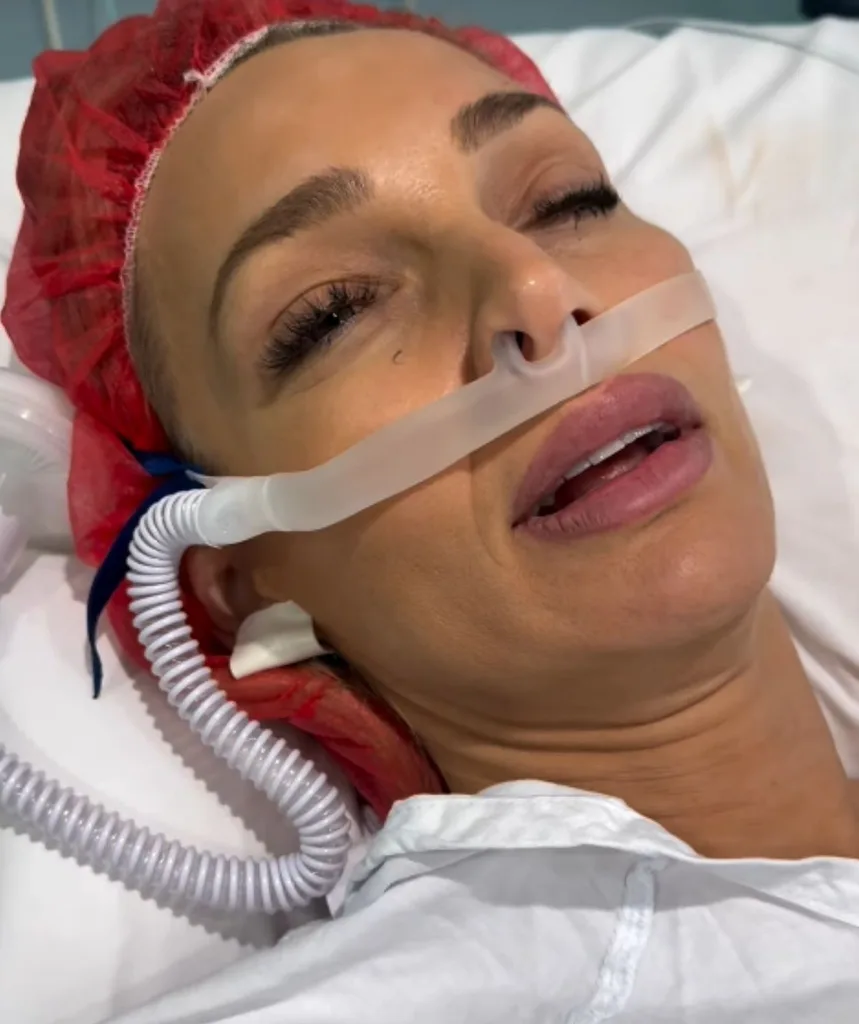 Anna Robards recovers from her colonoscopy