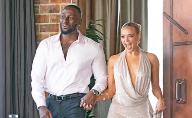 MAFS David and Alissa walking into the dinner party.