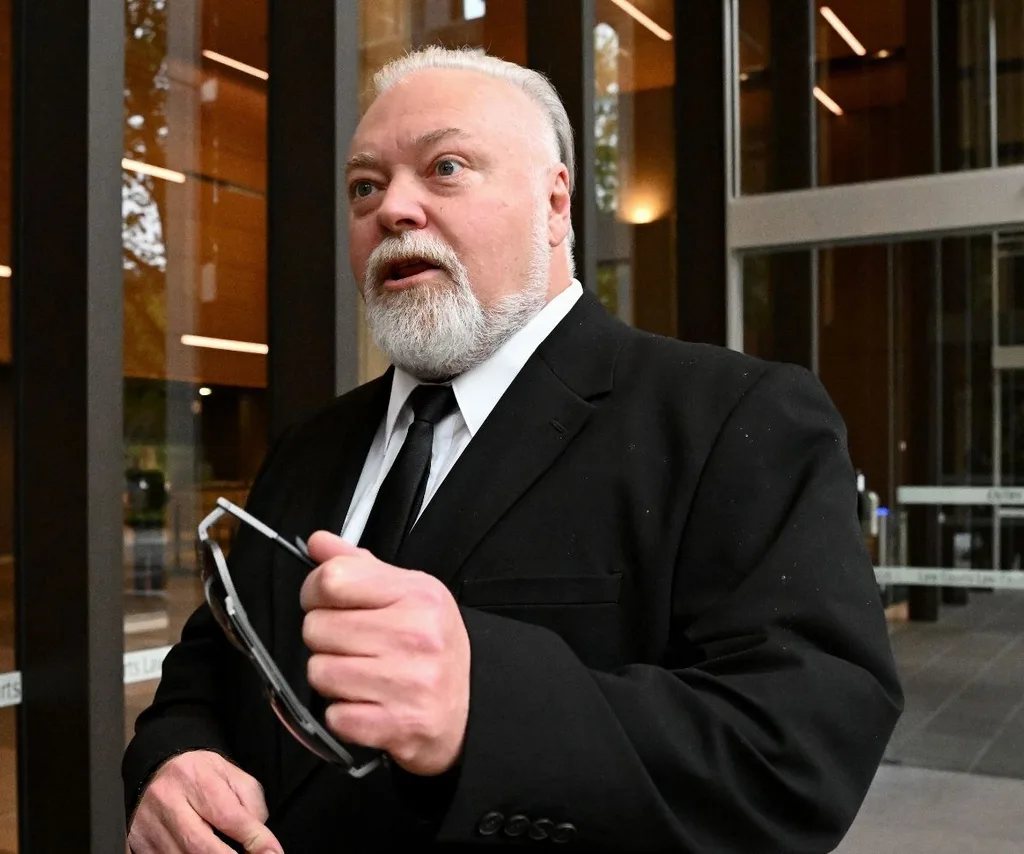 Kyle Sandilands arrives at court