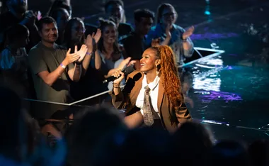 Wanwue performs on the Australian Idol stage.