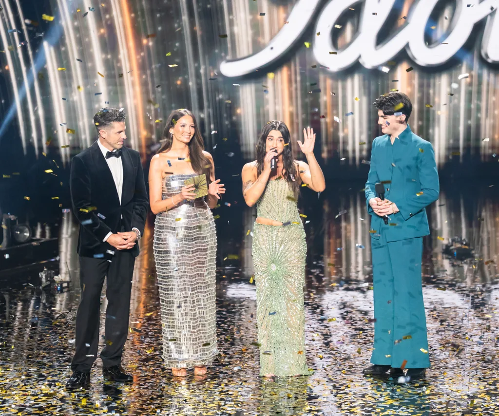 Kesha Oayda on stage with hosts Scott Tweedie, Ricki Lee and finalist Harlan Goode just after she won!