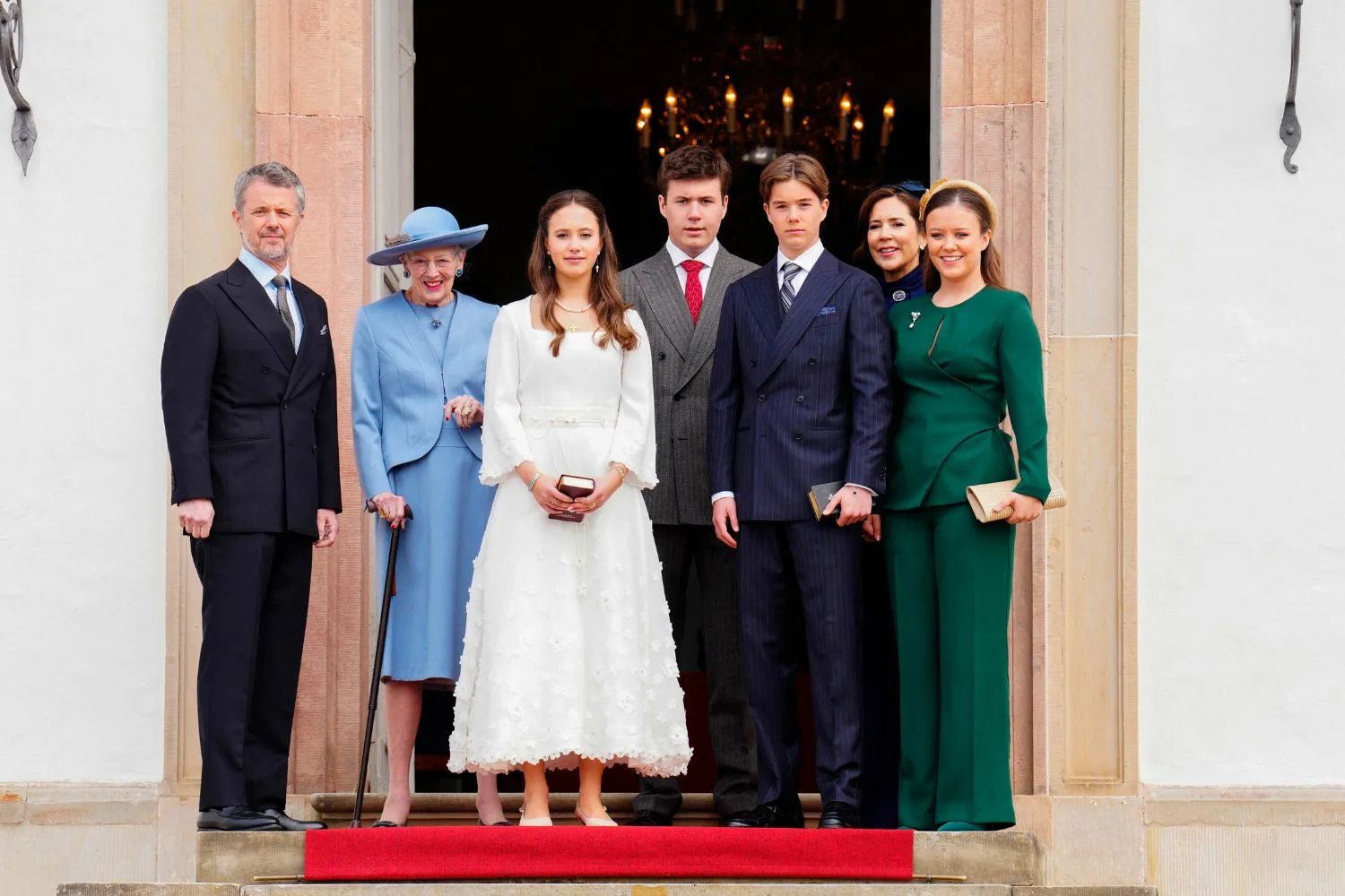 Prins Christian met zijn familie bij de confirmatie van Prins Vincent en Prinses Josephine.