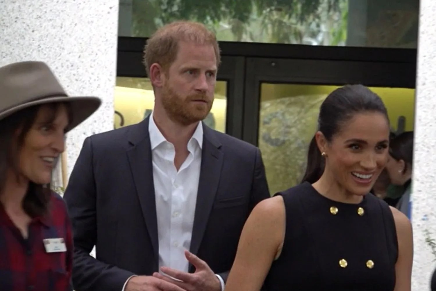 Prince Harry and Meghan appear uncomfortable for a moment during Melbourne hospital tour