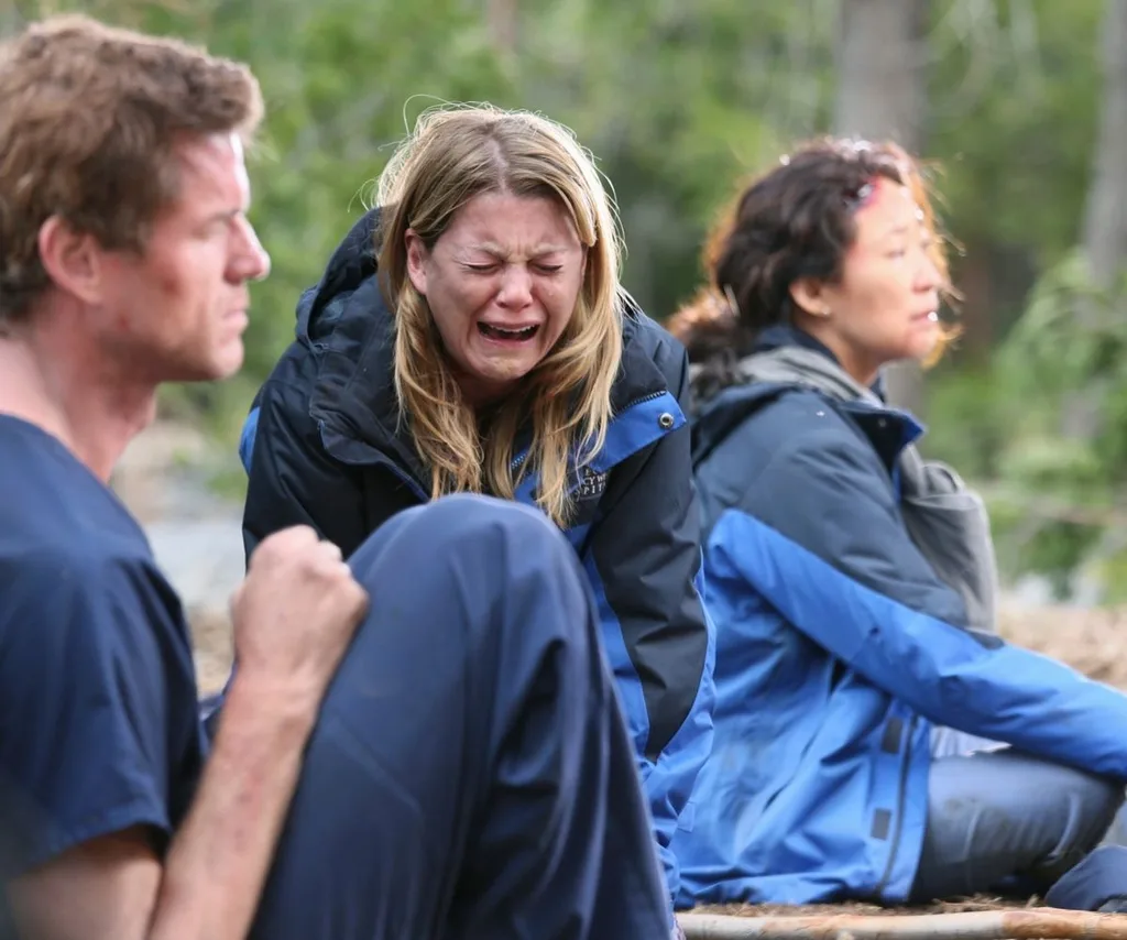Mark, Meredith and Cristina mourn the loss of Lexie in Grey's