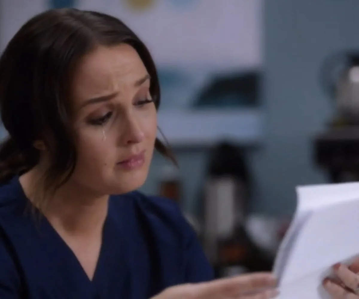 Jo learns the fate of her marriage in a letter in Grey's Anatomy