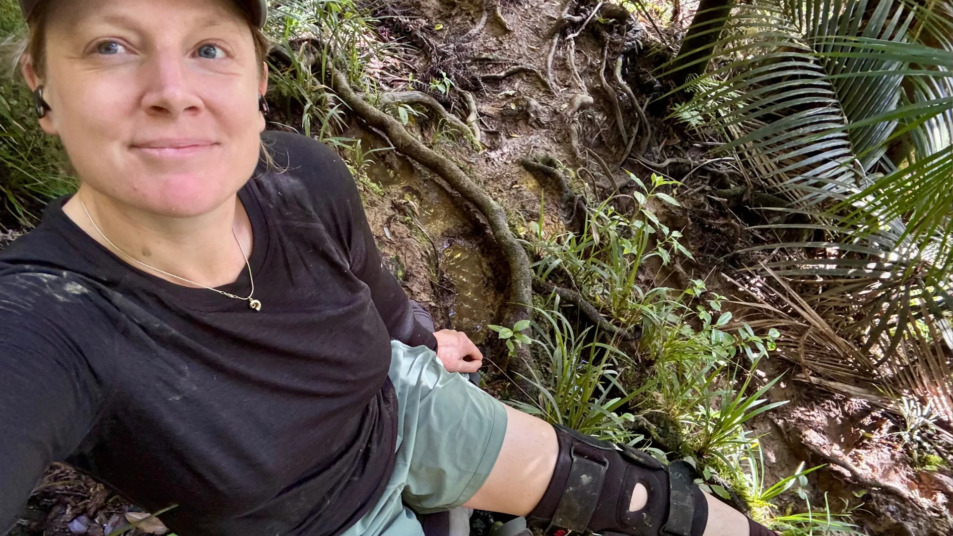 Naomi Arnold injured her knee on her hike