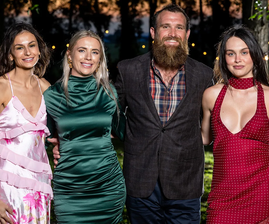 Farmer Wants A Wife Jason and his ladies