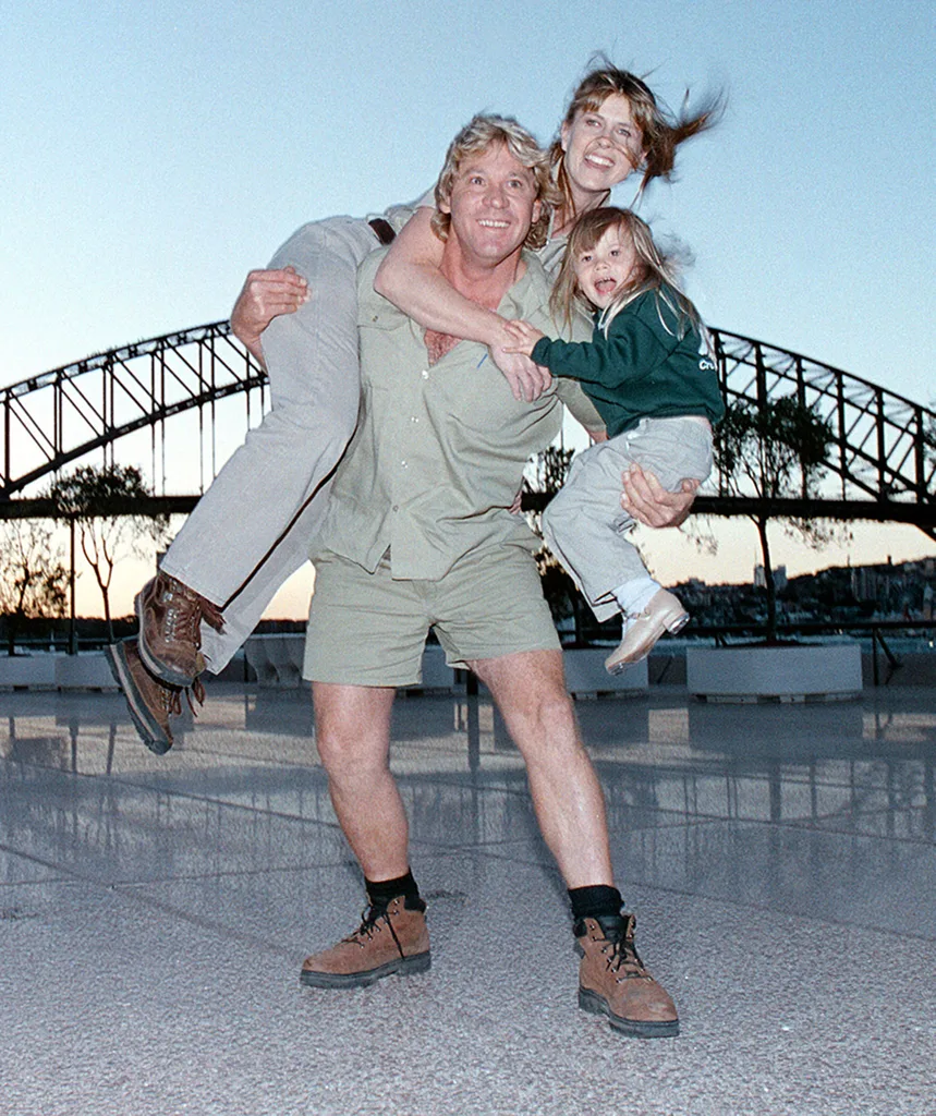 Steve with wife Terri and daughter Bindi.