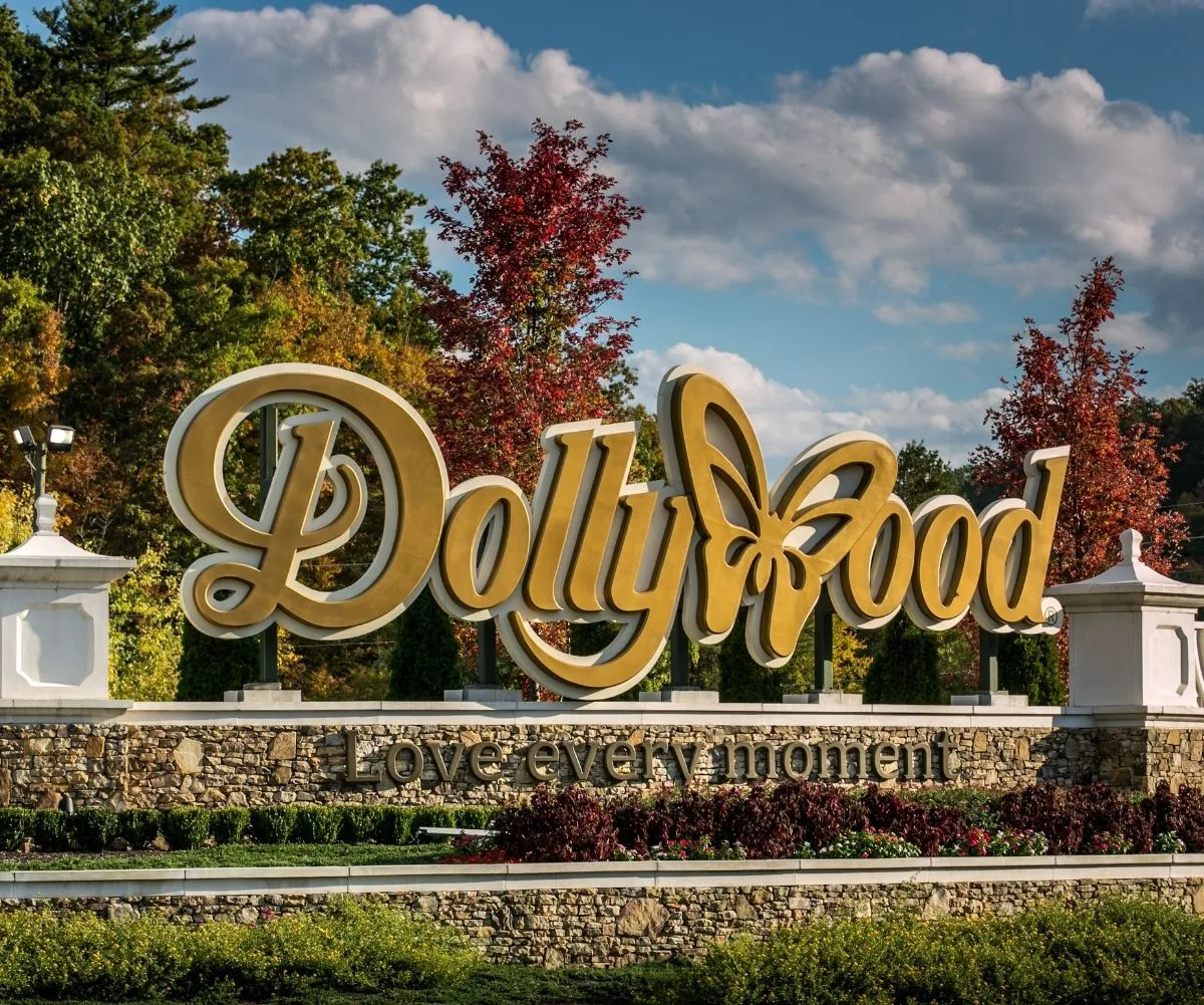 Dollywood sign 