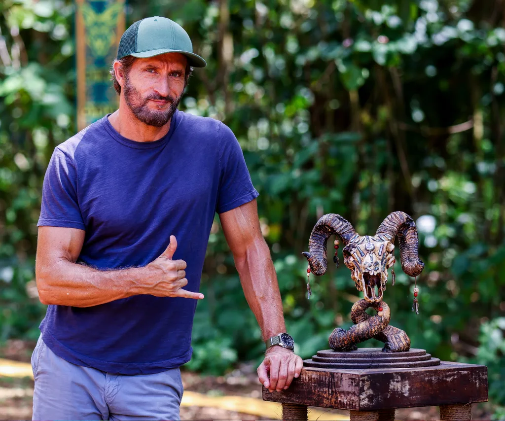 Jonathan LaPaglia hosted Australian Survivor prior to David Genat.