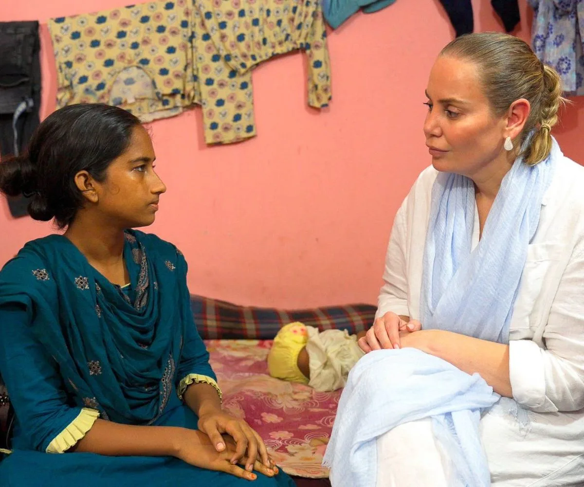 Jelena Dokic meets a young girl forced into child marriage.