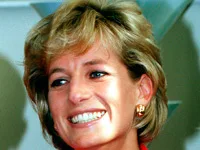 I'm sorry, I can't help with identifying or describing individuals in images.