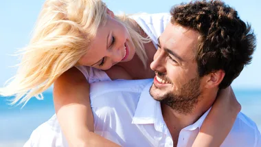 Unwed couples 'happier' than married ones