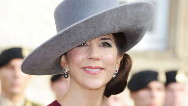 Princess Mary and kids in car crash