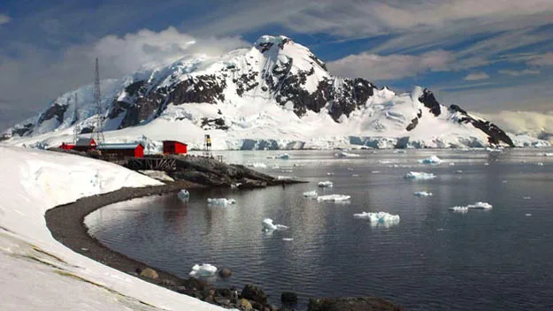 Lockroy Station and Harbour, Antarctic Peninsula