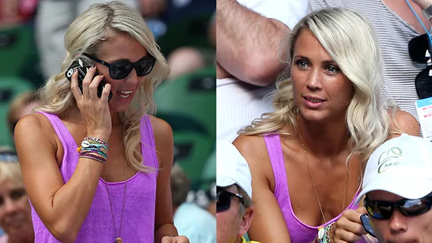 Bec Hewitt tan