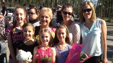 Crowds awaiting the royal arrival in the Blue Mountains.