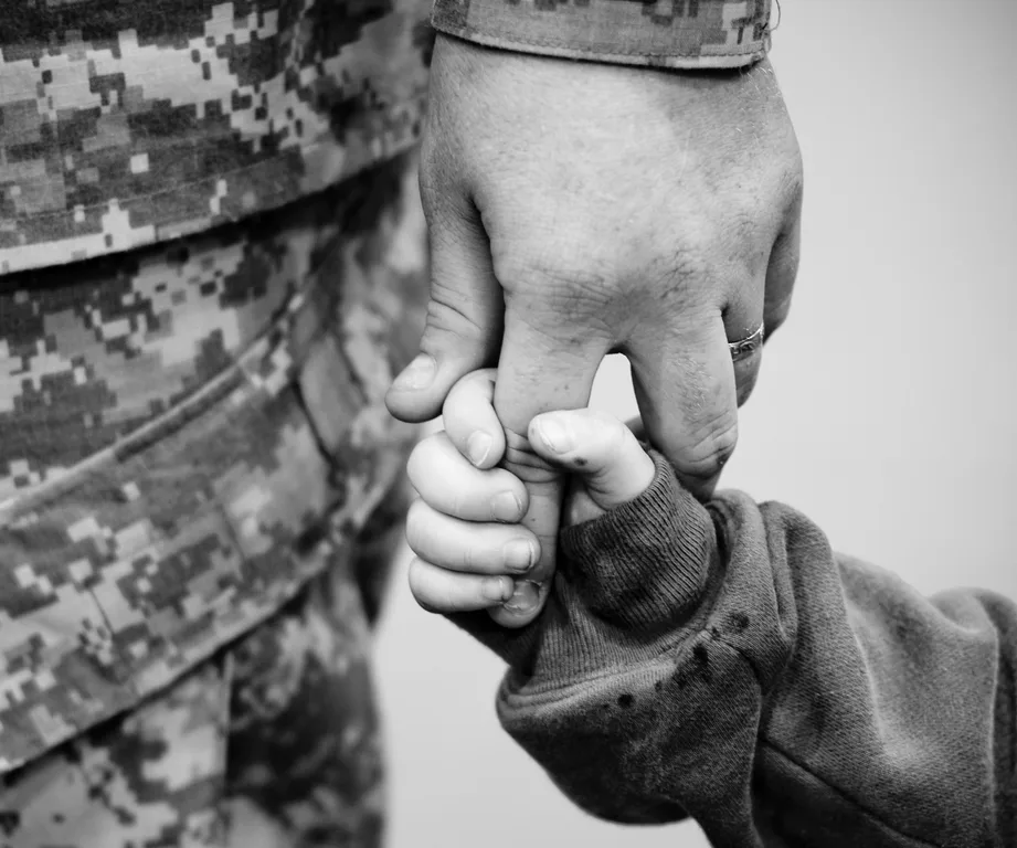 Teen reunites with soldier who saved her life