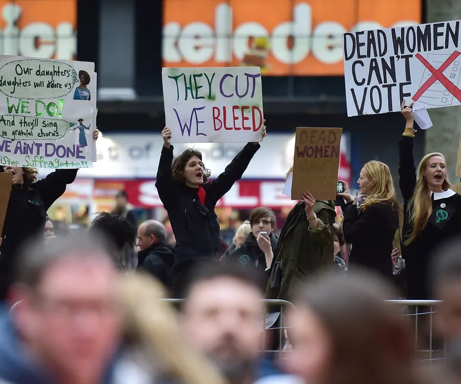 Dv Protest Domestic violence protestors invade Suffragette premiere