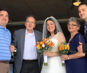 Wheelchair-bound father’s sweet gift for bride