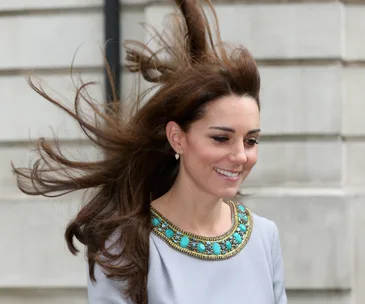 Kate Middleton windy hair