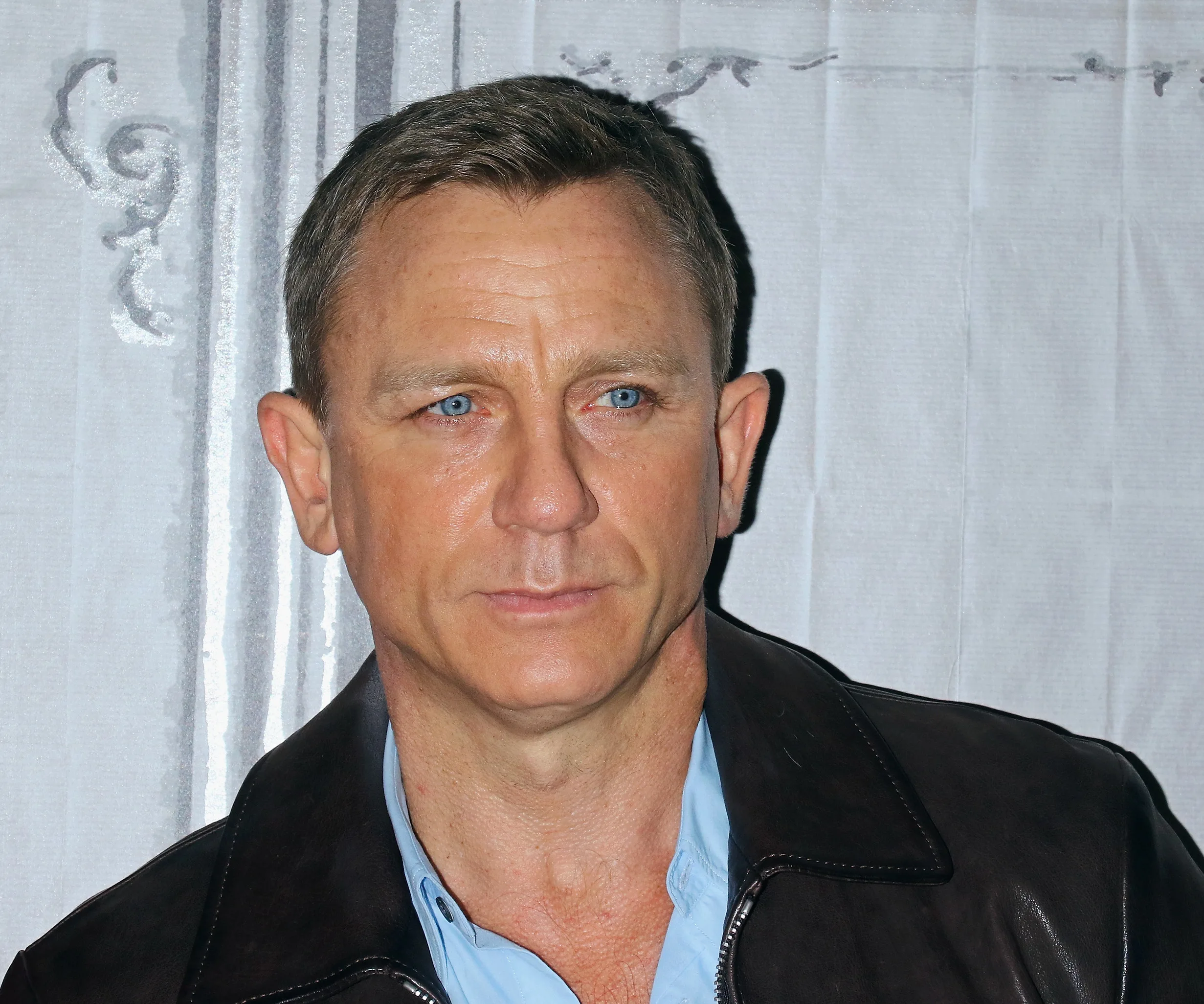 Daniel Craig