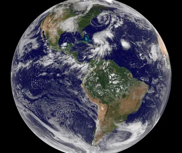 Five things to do in the dark when you turn off the lights for Earth Hour