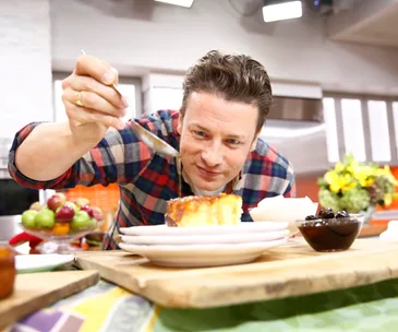 Jamie Oliver lets his daughter give him a new hairdo