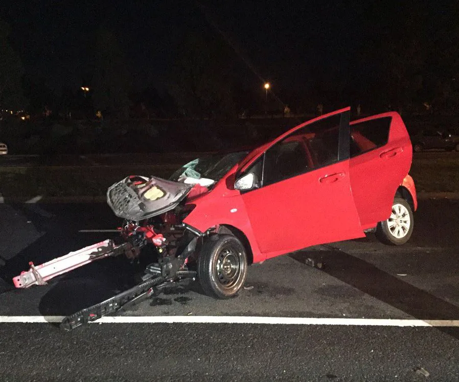 Two killed in Melbourne car crash as daughter watches on