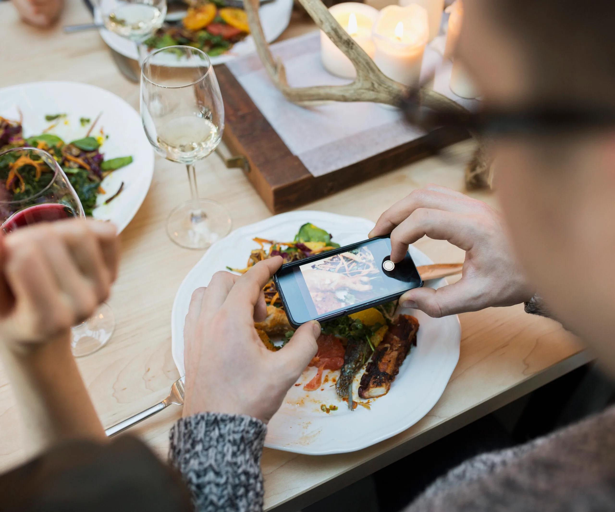 Why you should never take photos of food in restaurants