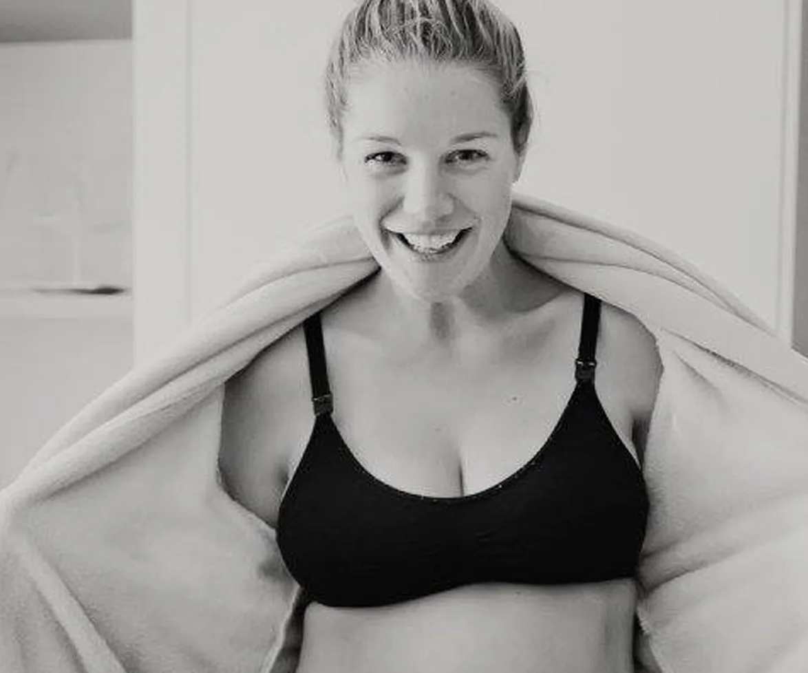 aussie post baby body photo wows internet