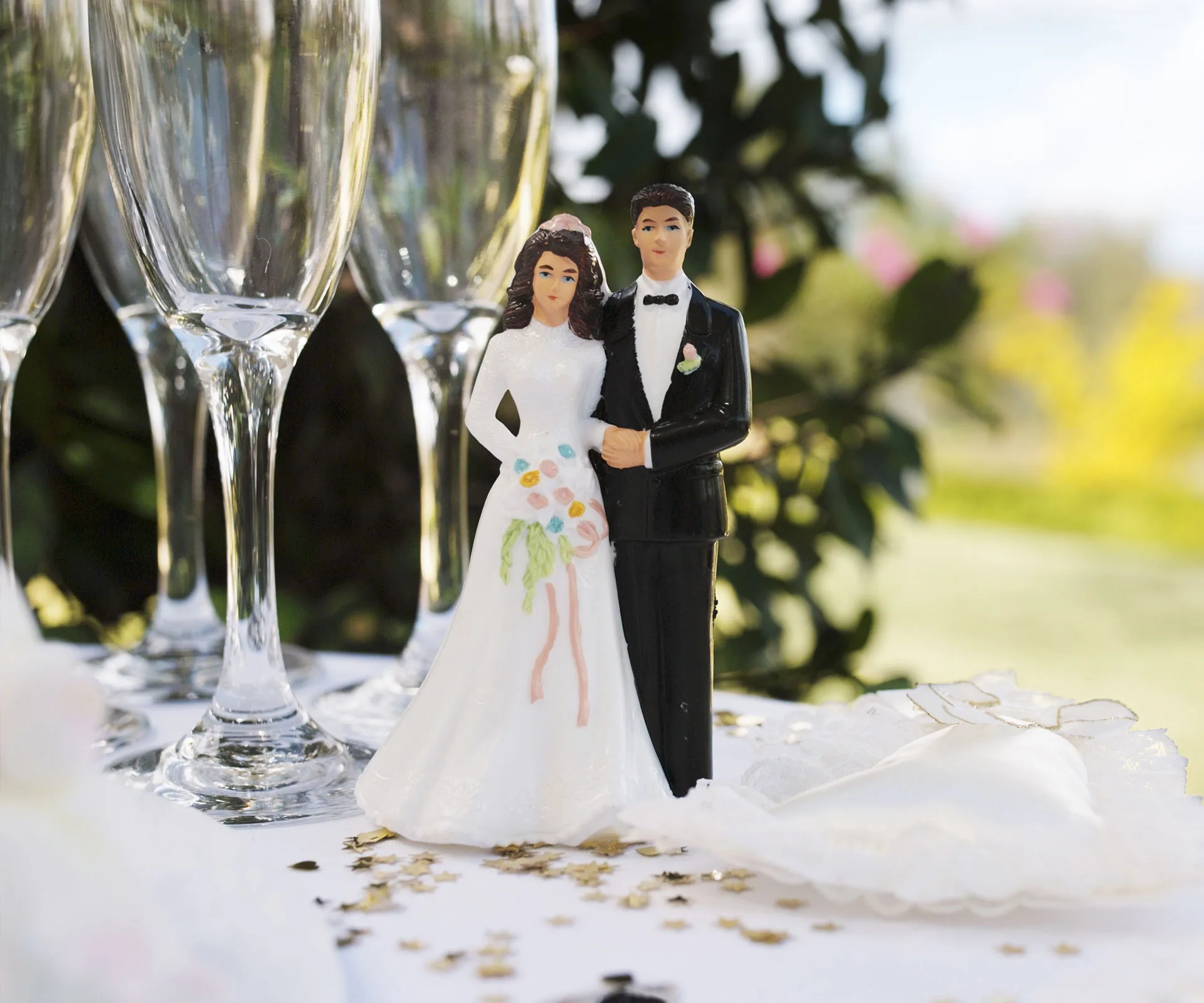 Wedding figurines