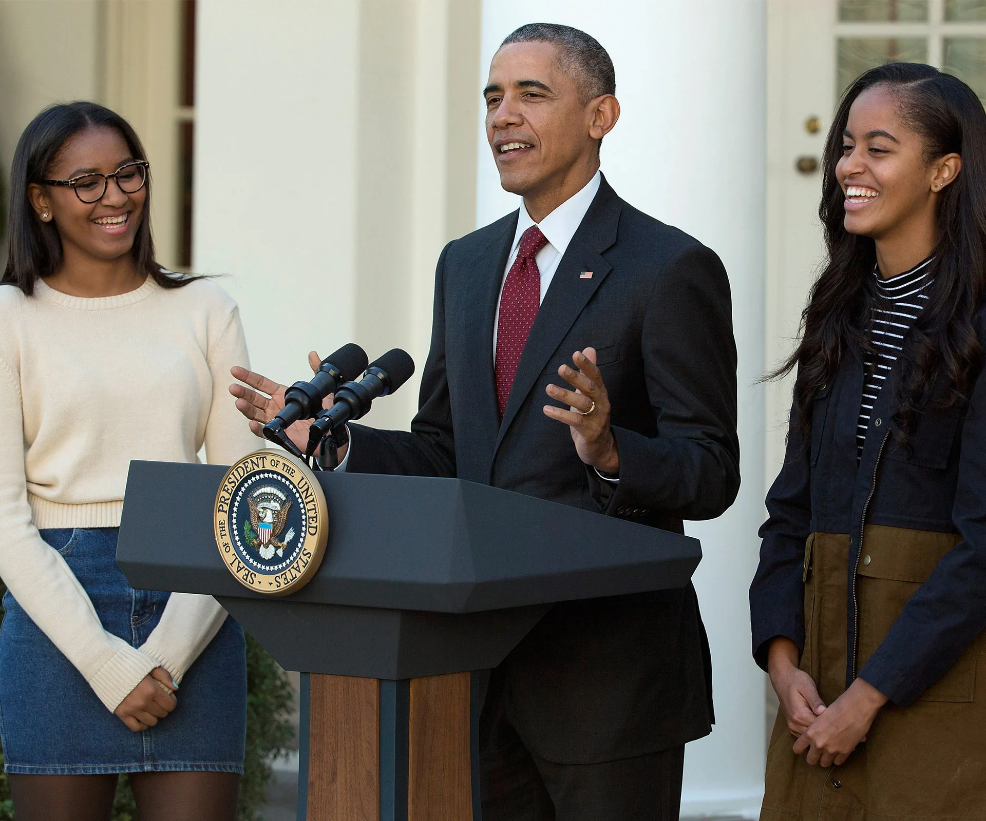 Barack, Malia and Sasha Obama