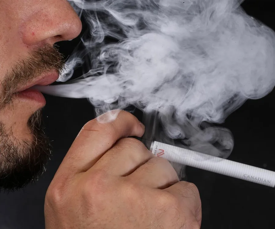 Man warns about vaping after pipe explodes in his face