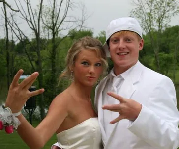 Taylor Swift at her Prom