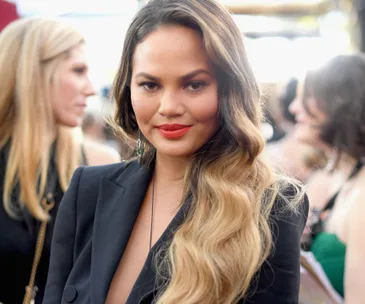 Chrissy Teigen 