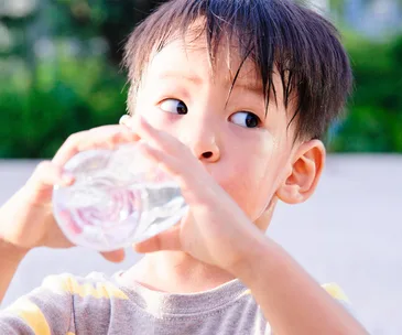 Sweaty money banned from NSW petrol station