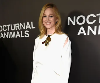 Laura Linney