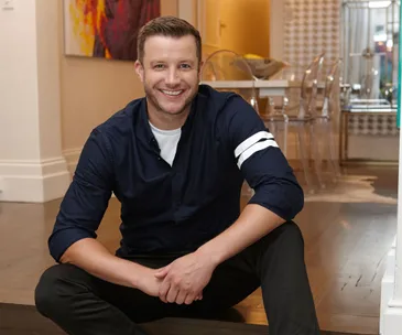 Luke Jacobz hosts Instant Hotel 