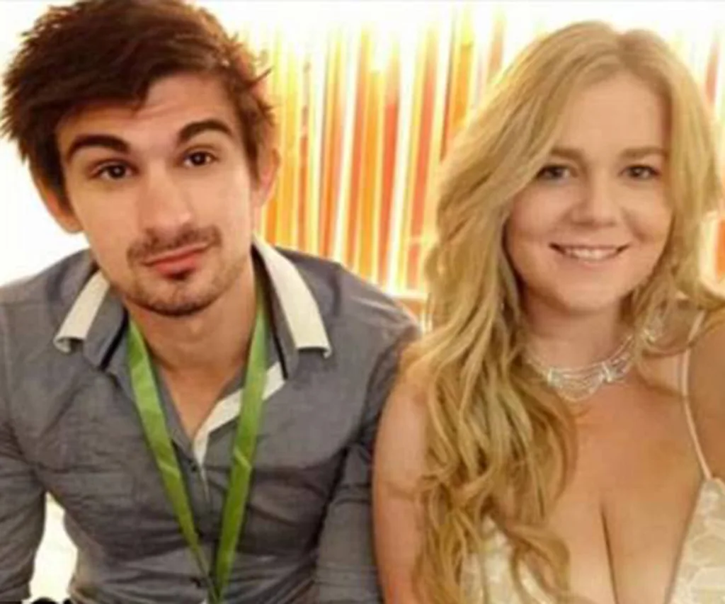 Cassie Sainsbury, Cassandra Sainsbury, Scott Broadbridge